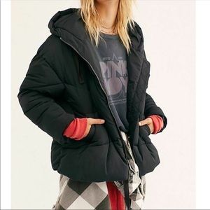Free People Black Puffer Jacket Size Medium